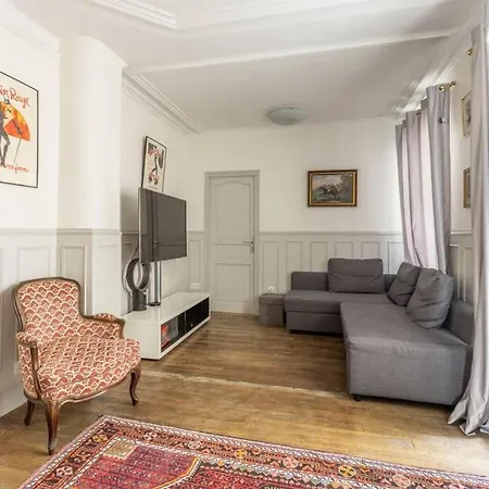 Appartement Superbe Champs Elysees Parijs